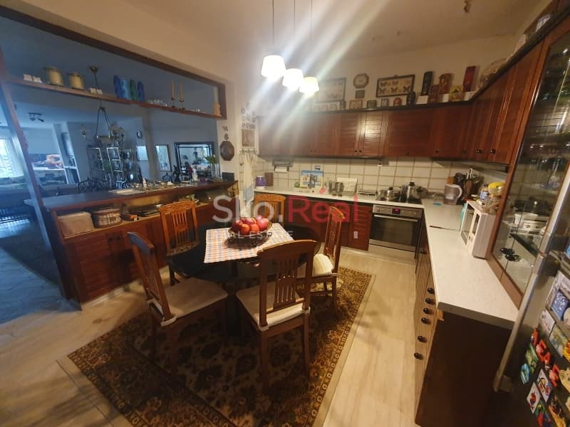 House in Panorama, Panorama — Photo 10 of 26