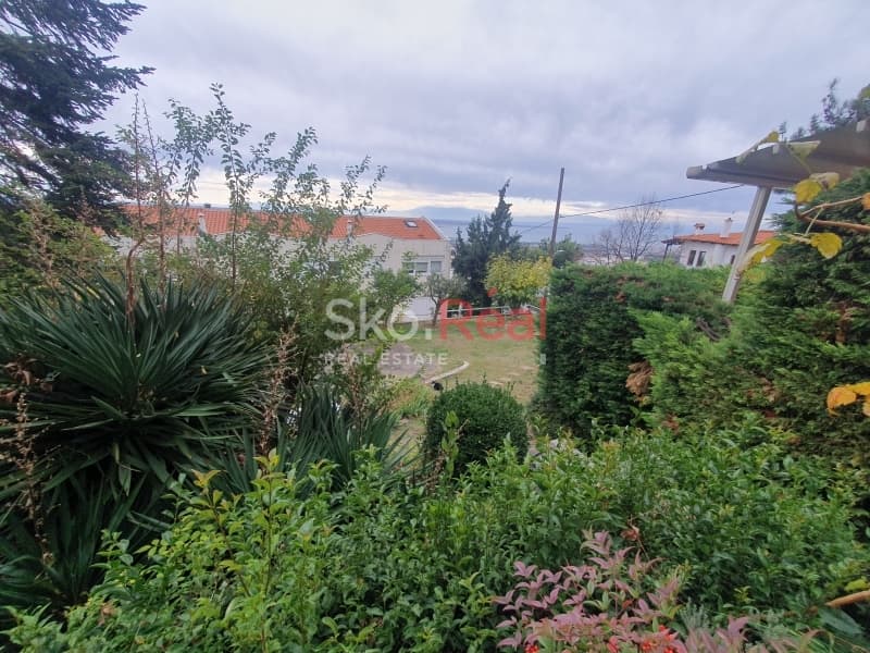 House in Panorama, Panorama — Photo 25 of 26