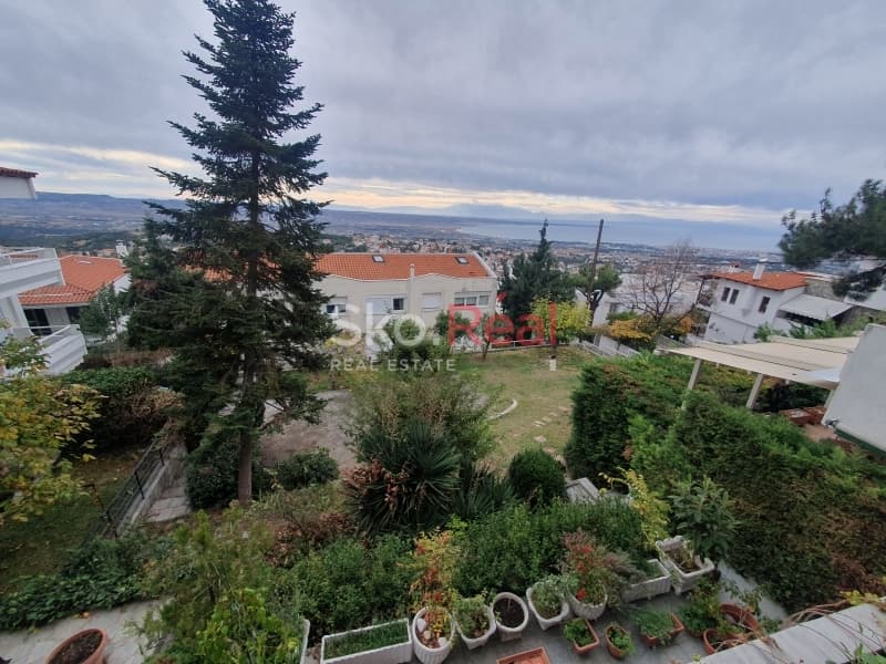 House in Panorama, Panorama — Photo 8 of 26