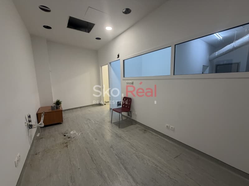 Retail Store in Ano Ilioupoli, Stavroupoli — Photo 16 of 19