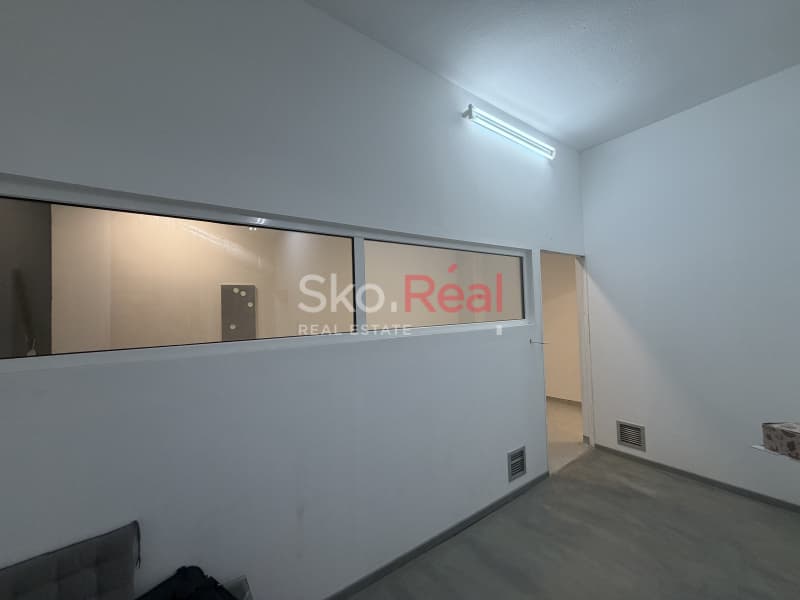 Retail Store in Ano Ilioupoli, Stavroupoli — Photo 14 of 19