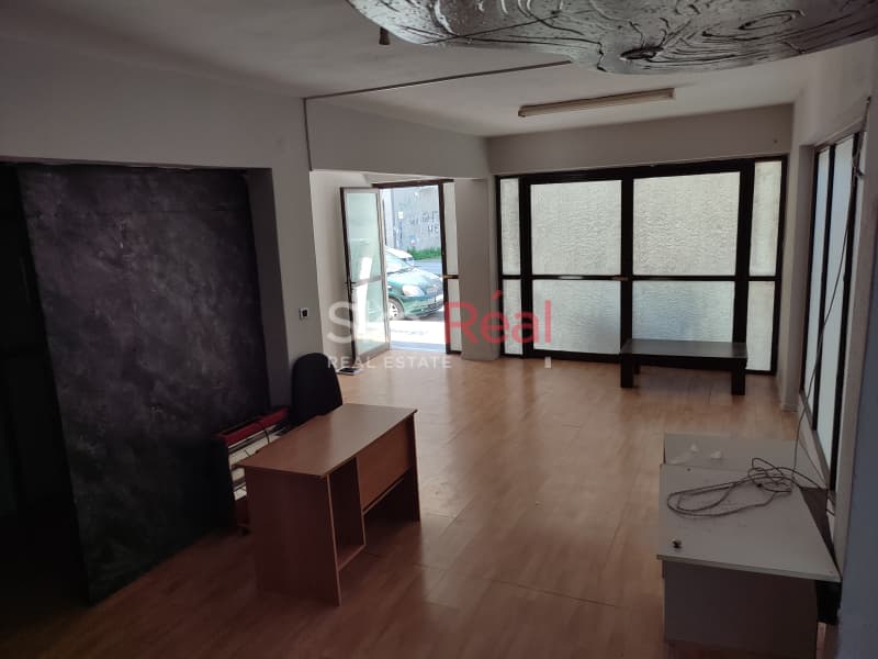 Retail Store in Zoodochou Pigis, Ampelokipoi — Photo 6 of 19
