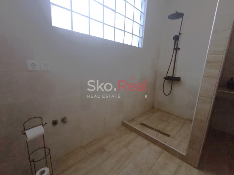 Apartment in Center, Pylea — Photo 14 of 25