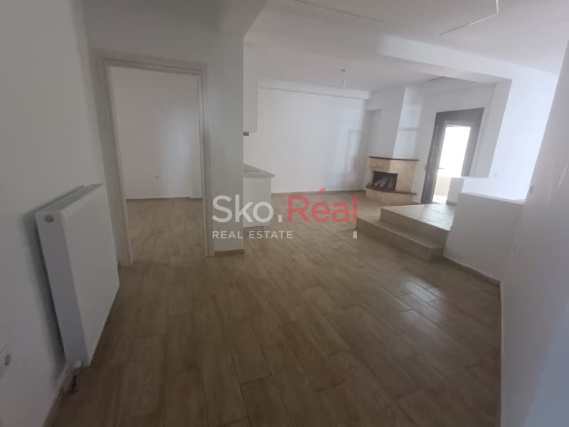 Apartment in Center, Pylea — Photo 2 of 25