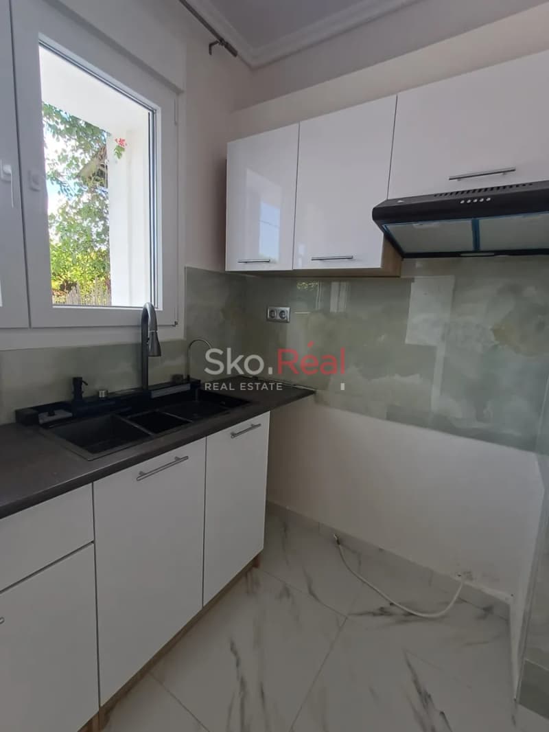 Apartment in Foinikas, Kalamaria — Photo 8 of 20