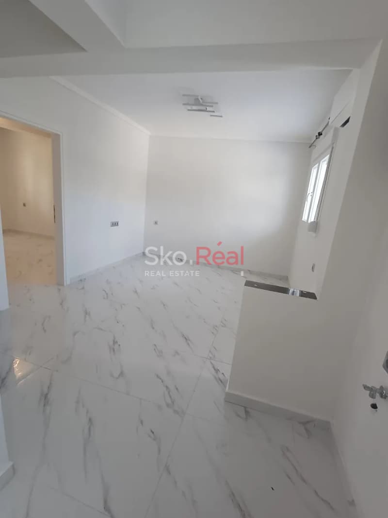 Apartment in Foinikas, Kalamaria — Photo 3 of 20