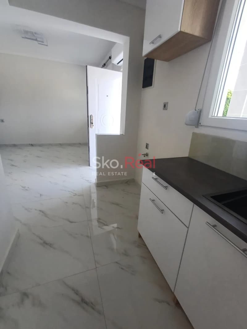 Apartment in Foinikas, Kalamaria — Photo 9 of 20
