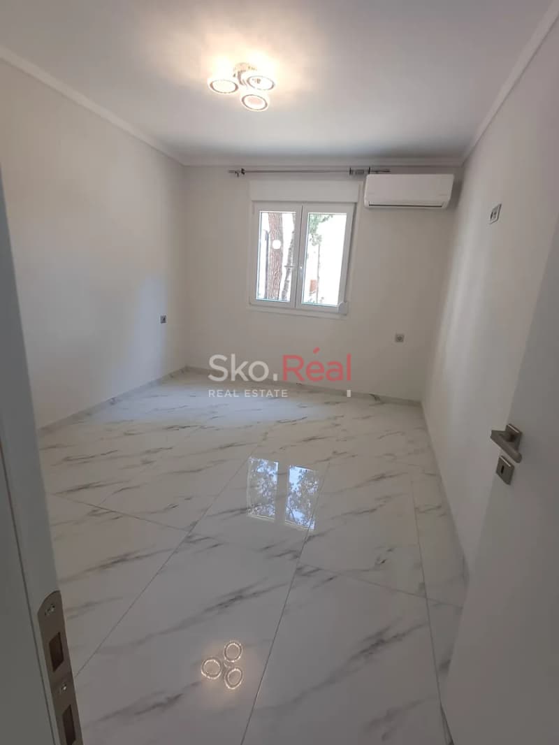 Apartment in Foinikas, Kalamaria — Photo 10 of 20