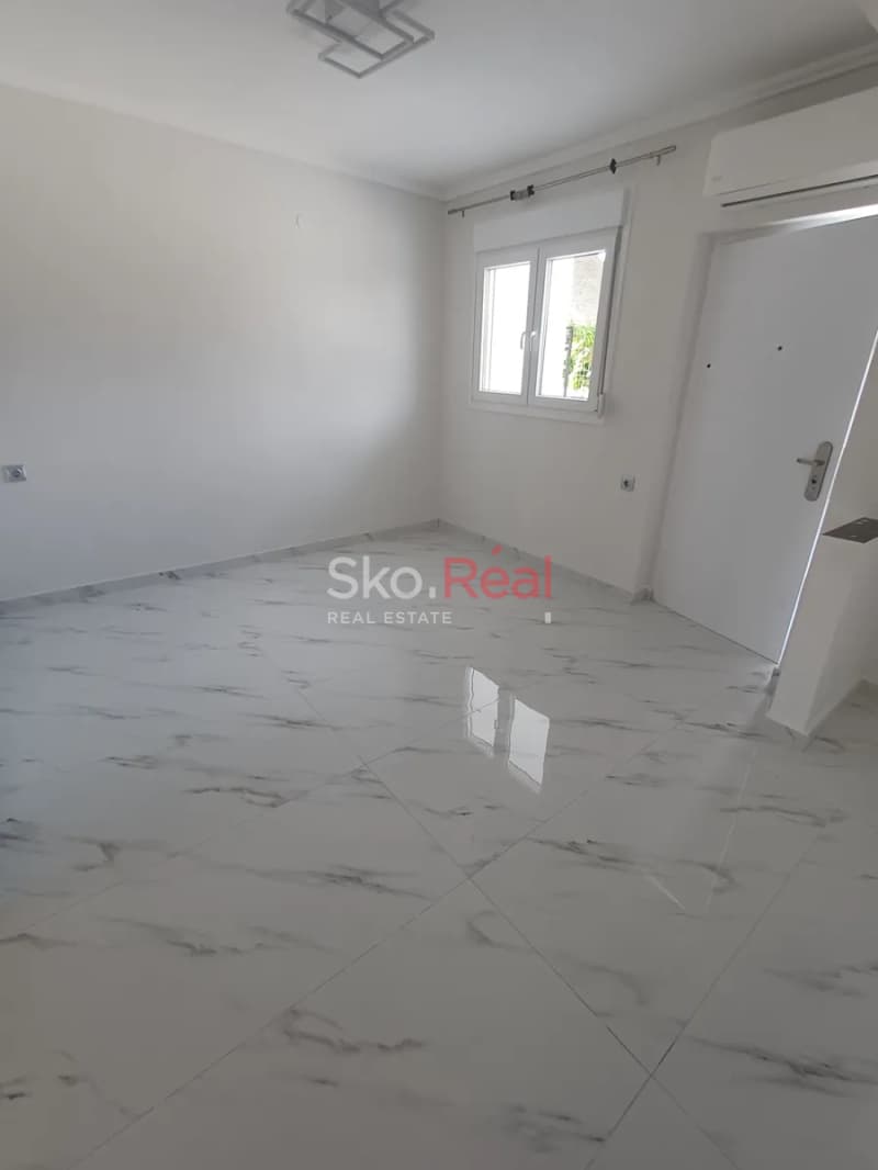Apartment in Foinikas, Kalamaria — Photo 2 of 20