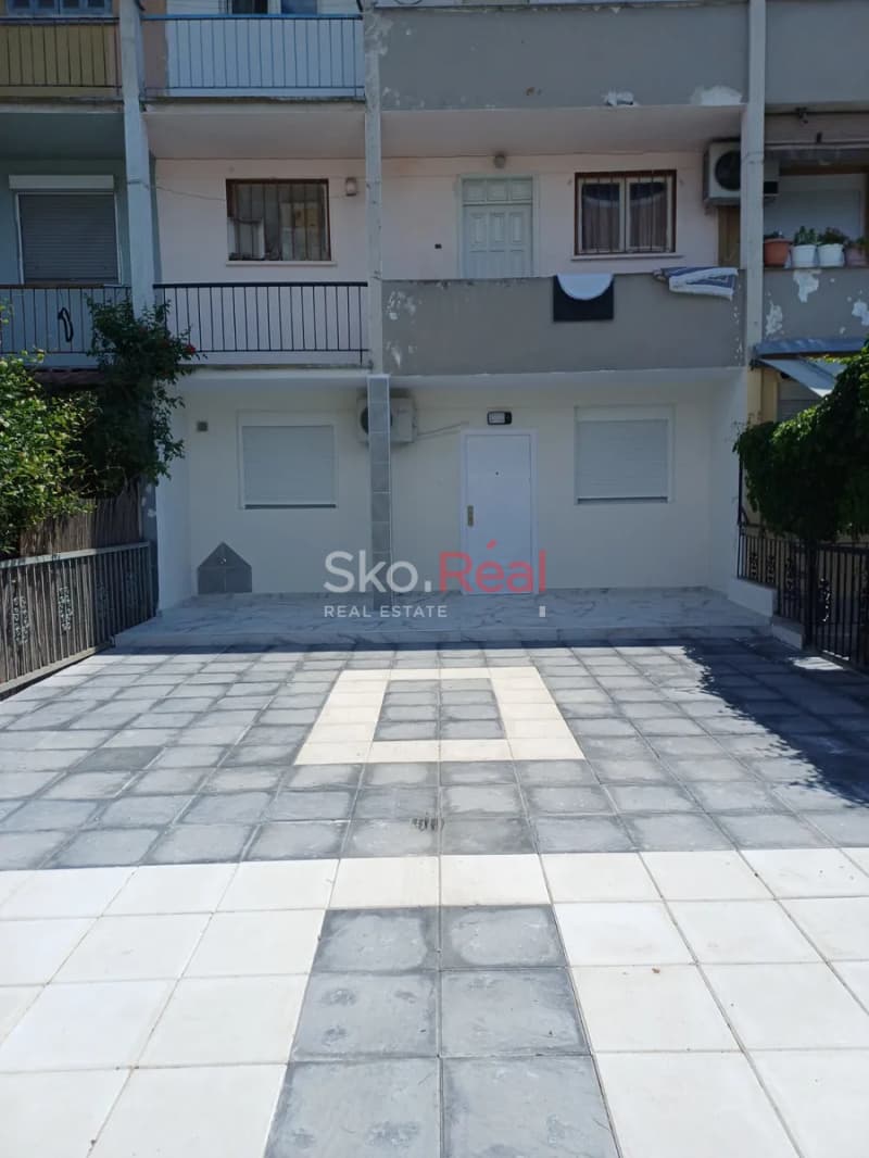 Apartment in Foinikas, Kalamaria — Photo 16 of 20