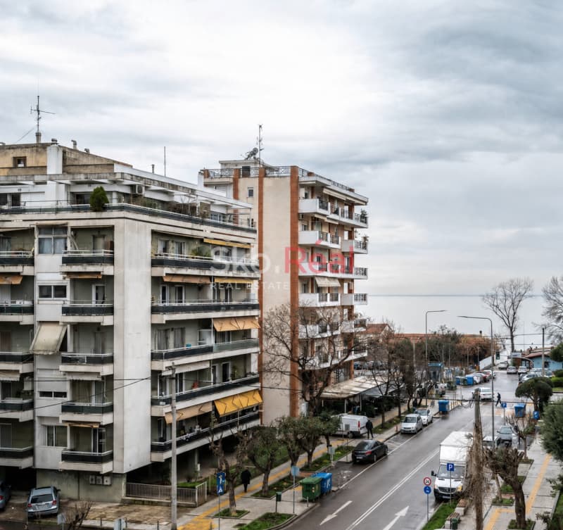 Apartment in Karampournaki, Kalamaria — Photo 1 of 25
