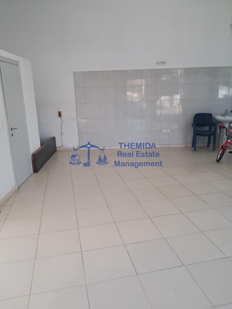 Κατάστημα στην Βασιλικά, Βασιλικά — Φωτογραφία 2 από 10