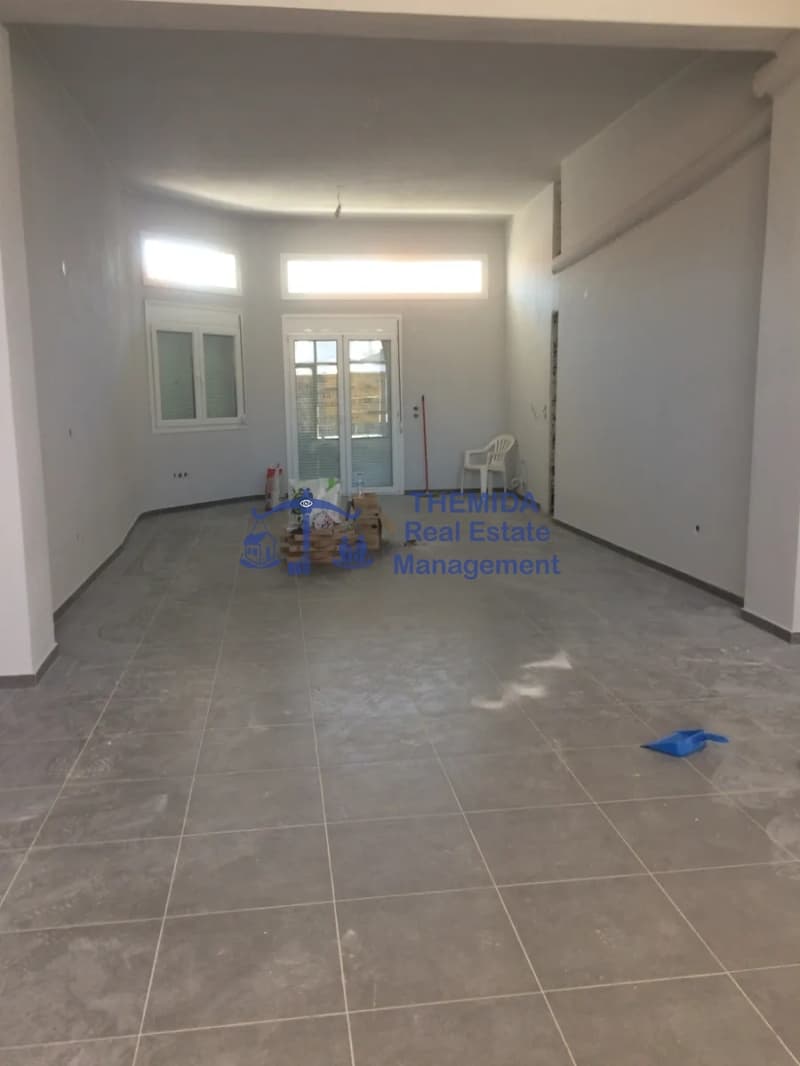Κατάστημα στην Βασιλικά, Βασιλικά — Φωτογραφία 1 από 3