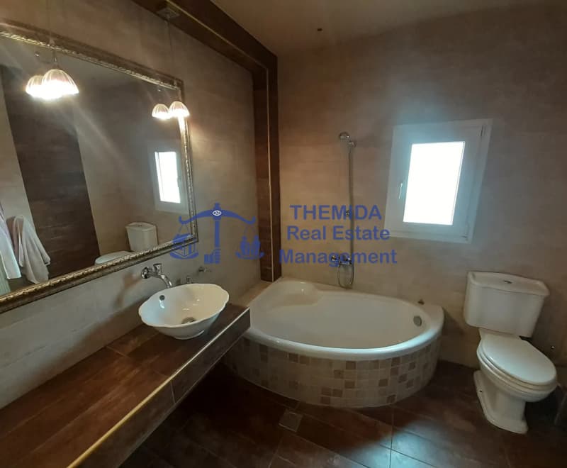 House in Panorama, Panorama — Photo 17 of 20