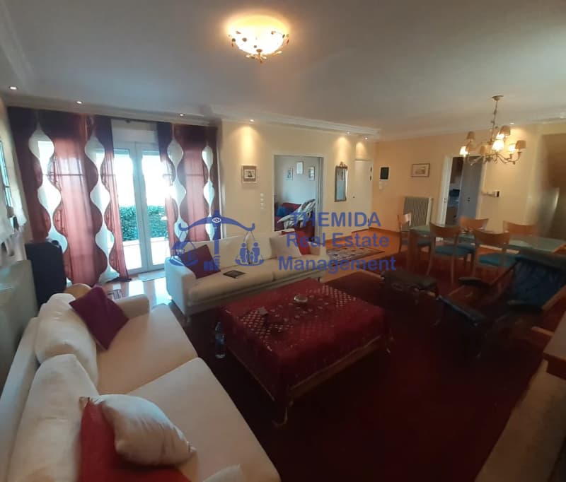 House in Panorama, Panorama — Photo 5 of 20