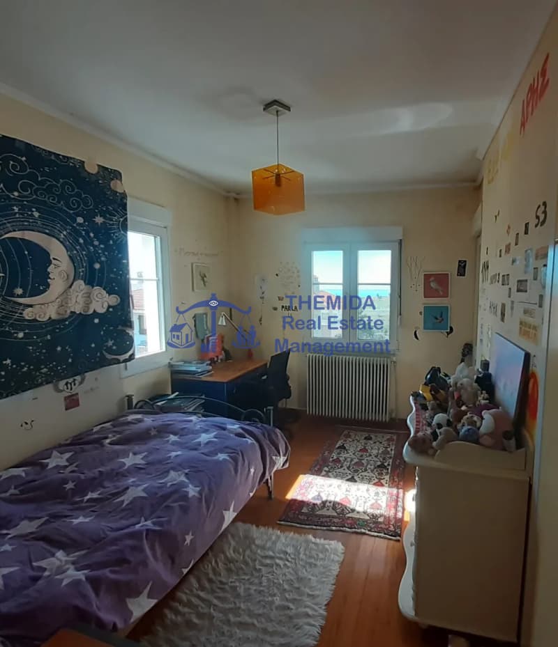 House in Panorama, Panorama — Photo 15 of 20