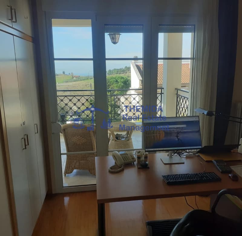 House in Panorama, Panorama — Photo 14 of 20