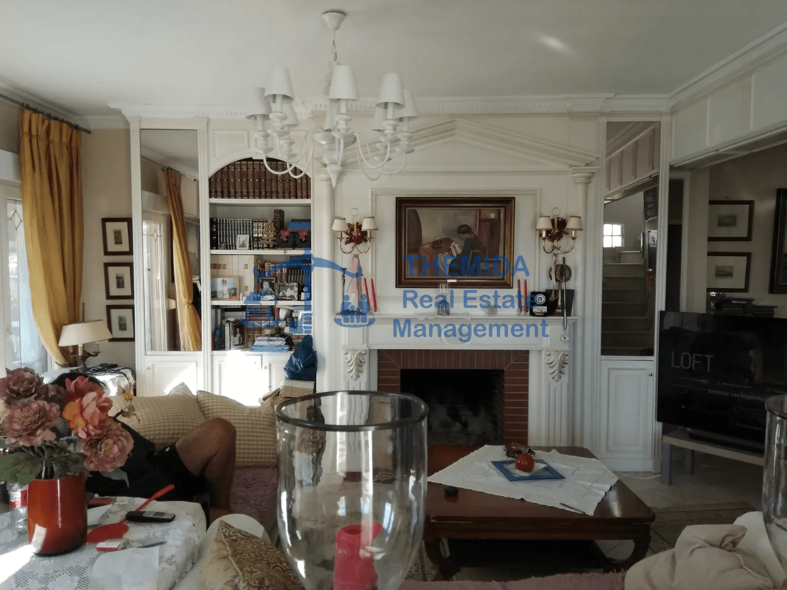 House in Panorama, Panorama — Photo 2 of 10