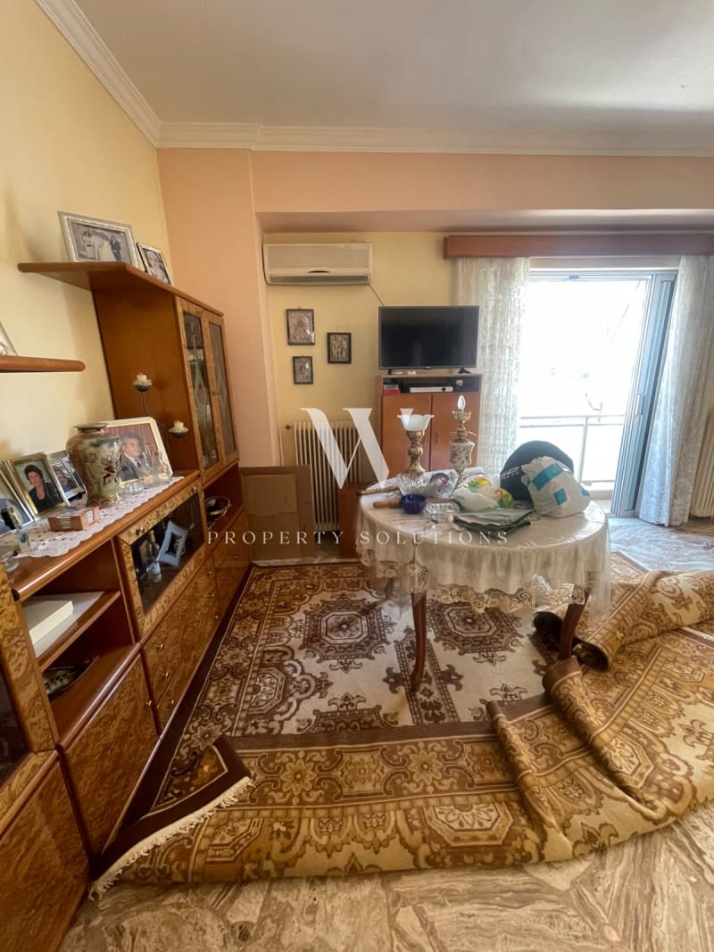 Apartment in Aspra Chomata, Nikaia — Photo 2 of 26