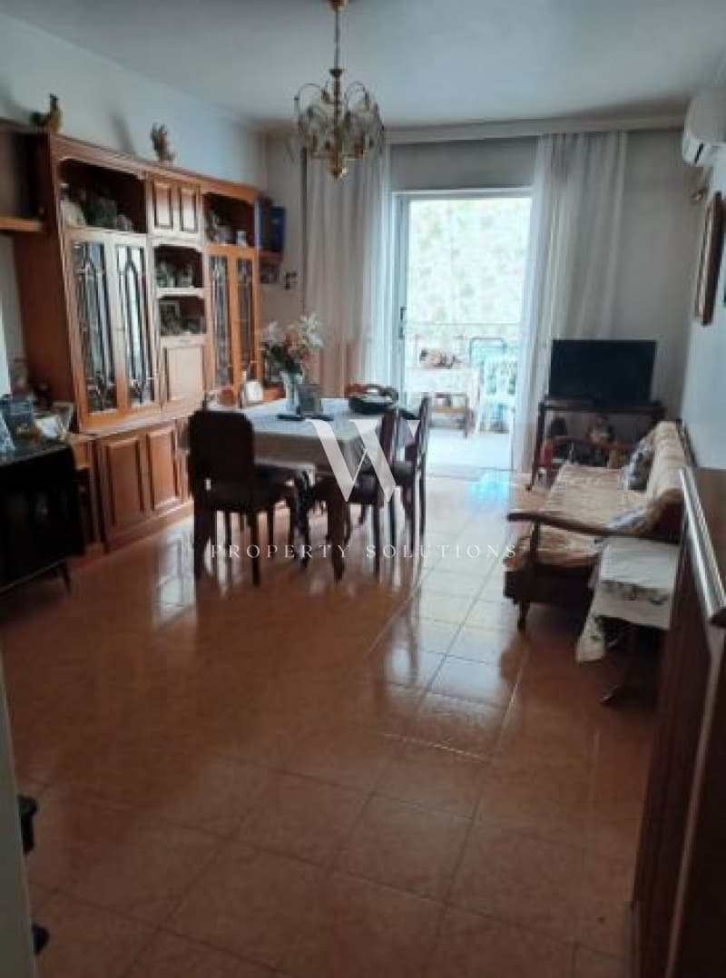 Apartment in Center, Moschato — Photo 1 of 4