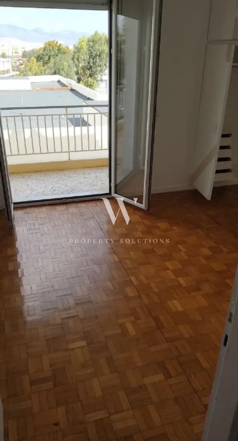 Apartment in Maniatika, Piraeus — Photo 2 of 11