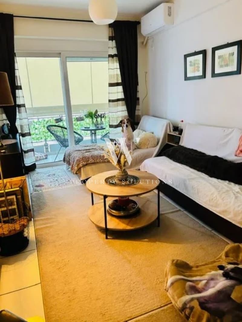Apartment in Aspra Chomata, Nikaia — Photo 1 of 16