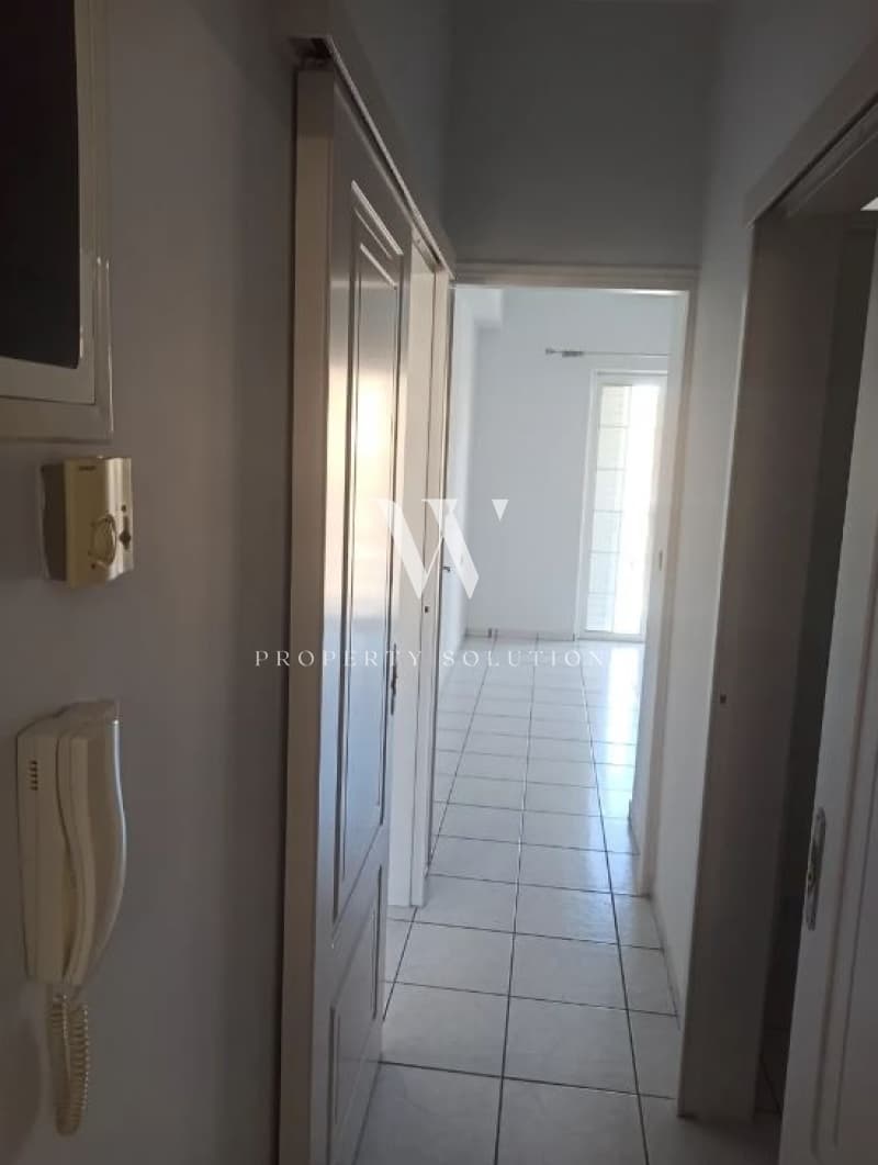 Apartment in Tampouria, Nikaia — Photo 9 of 16