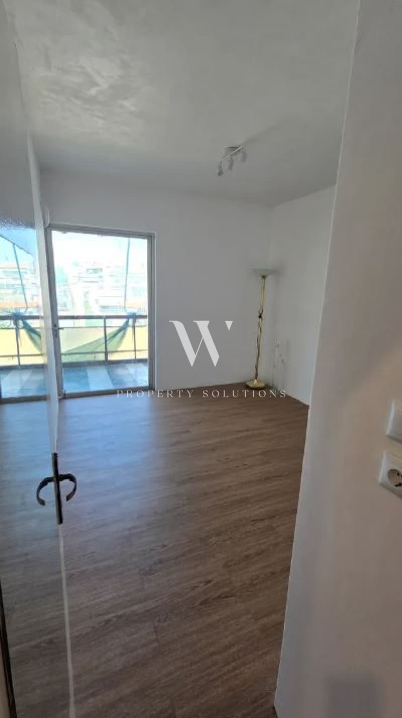 Apartment in Center, Moschato — Photo 1 of 9