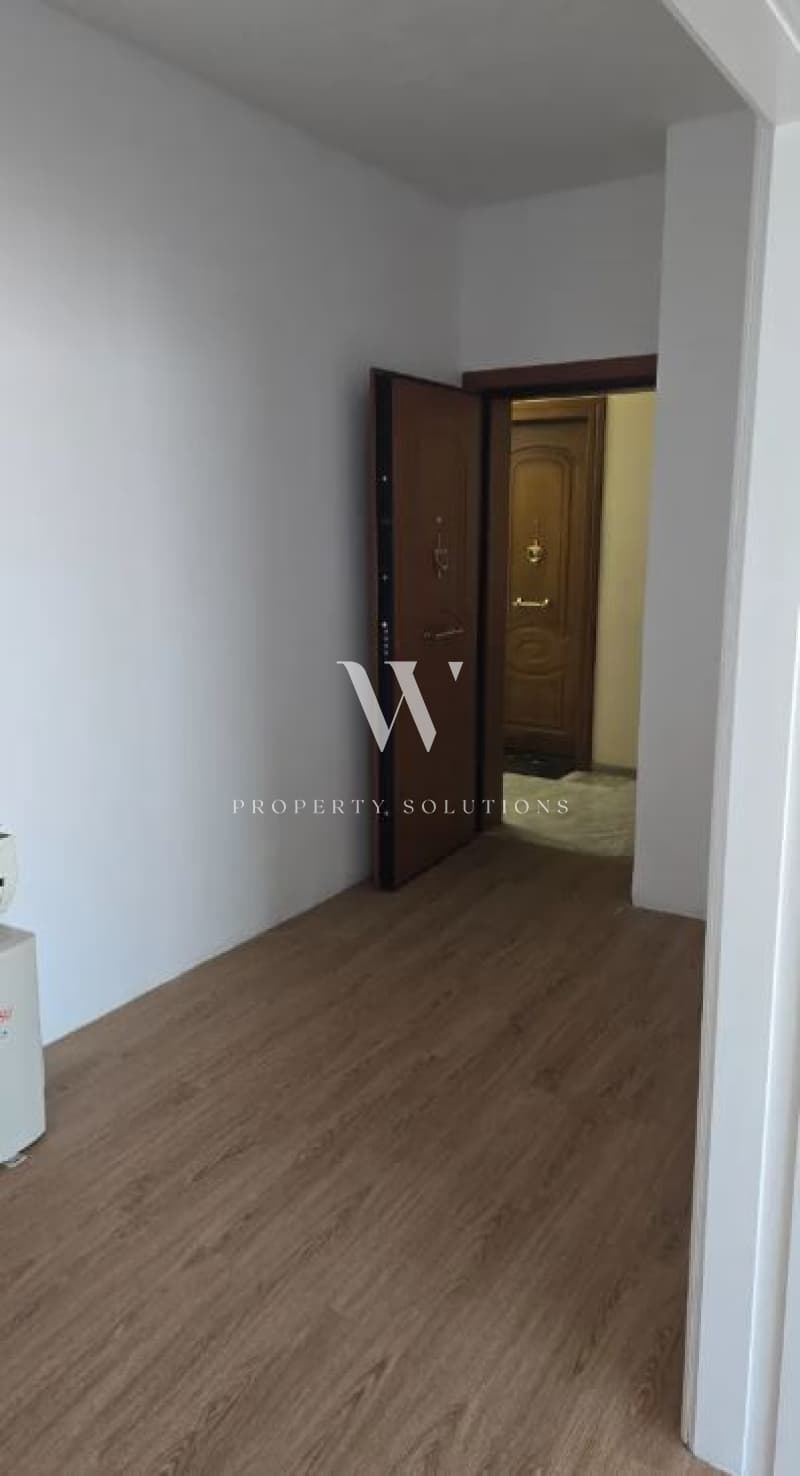 Apartment in Center, Moschato — Photo 3 of 9