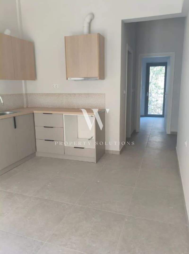 Apartment in Center, Dafni — Photo 3 of 14