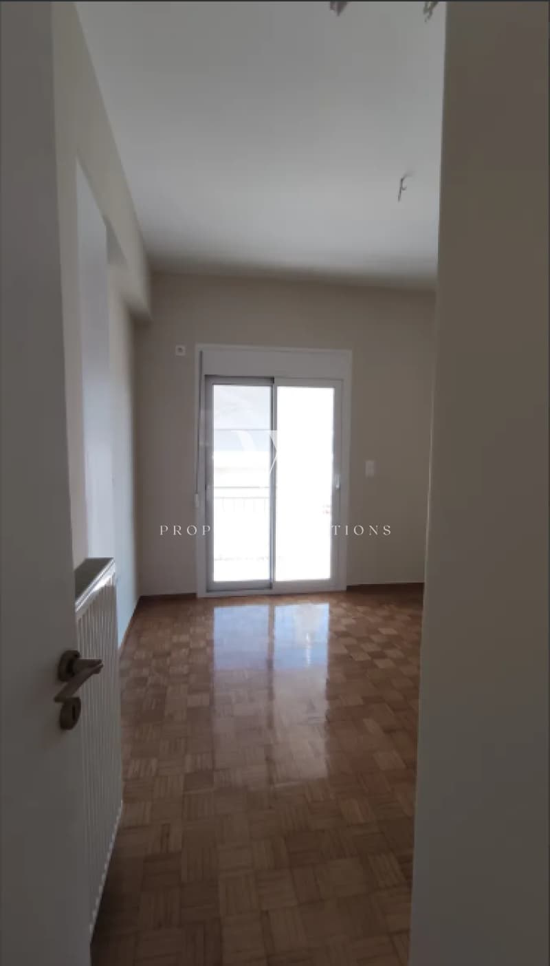 Apartment in Diilistiria, Piraeus — Photo 4 of 17