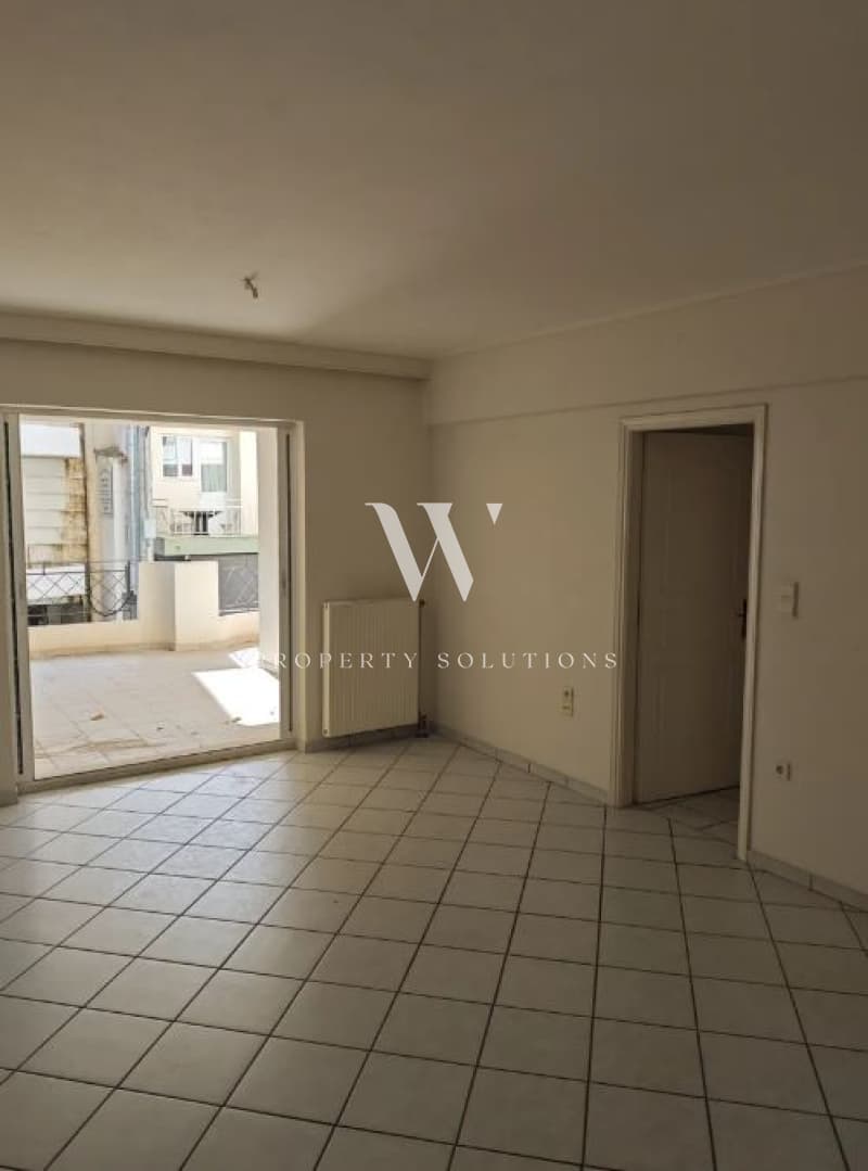 Apartment in Chatzikiriakeio, Piraeus — Photo 1 of 21