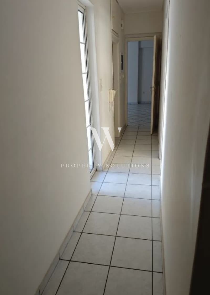 Apartment in Chatzikiriakeio, Piraeus — Photo 11 of 21