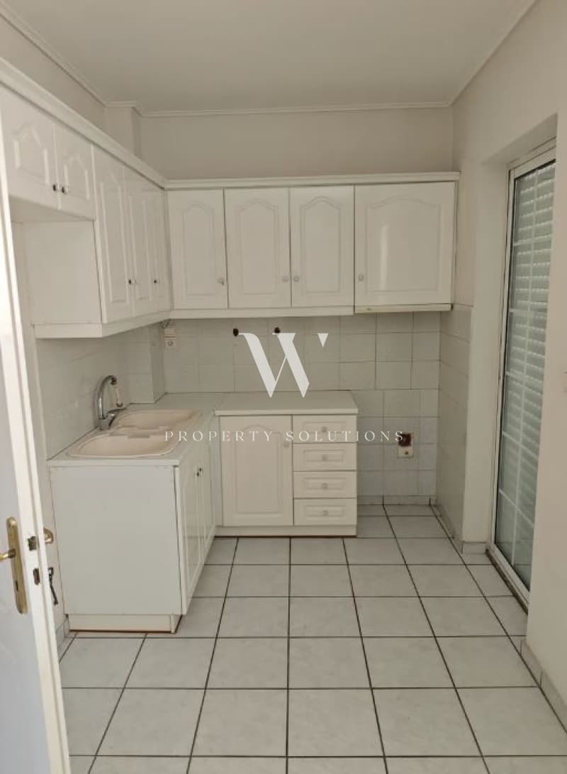 Apartment in Chatzikiriakeio, Piraeus — Photo 3 of 21