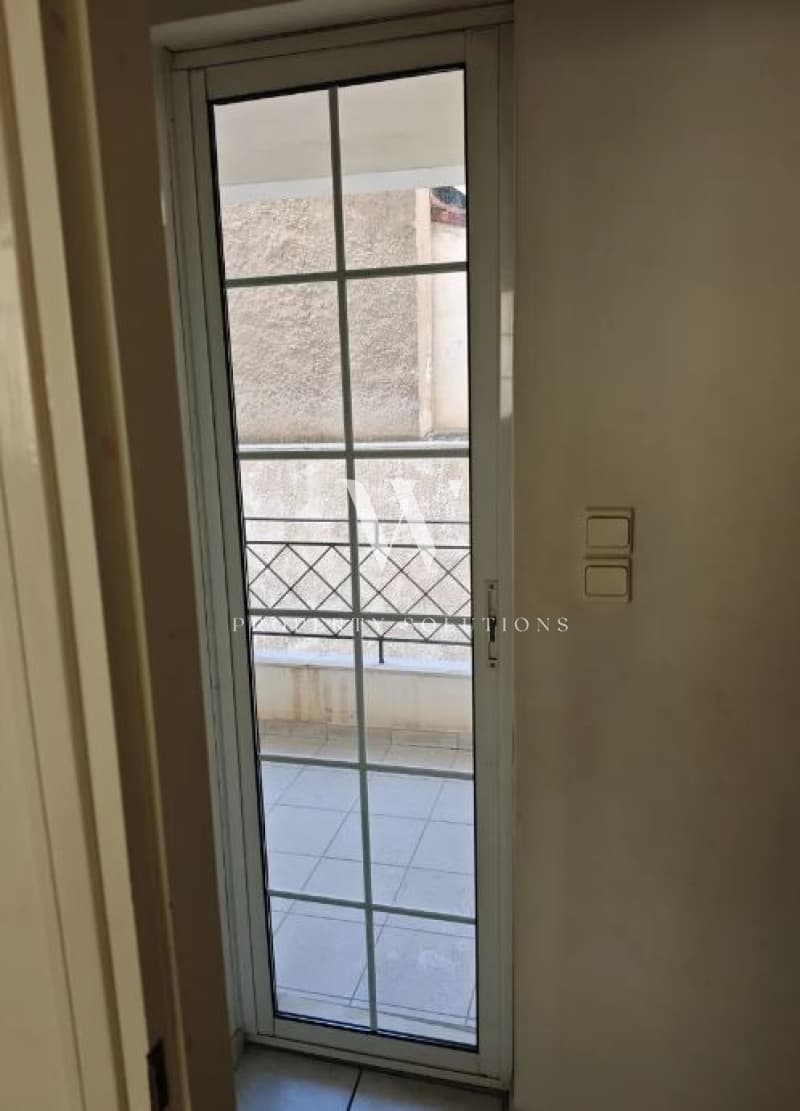 Apartment in Chatzikiriakeio, Piraeus — Photo 13 of 21