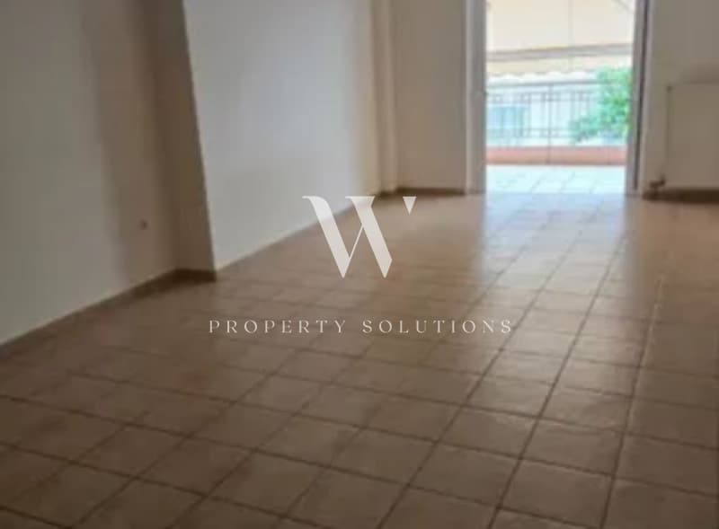 Apartment in Center, Nikaia — Photo 2 of 4