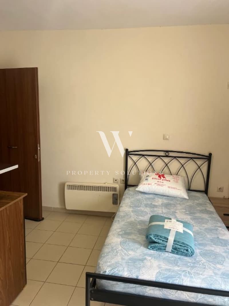 Apartment in Center, Moschato — Photo 1 of 7