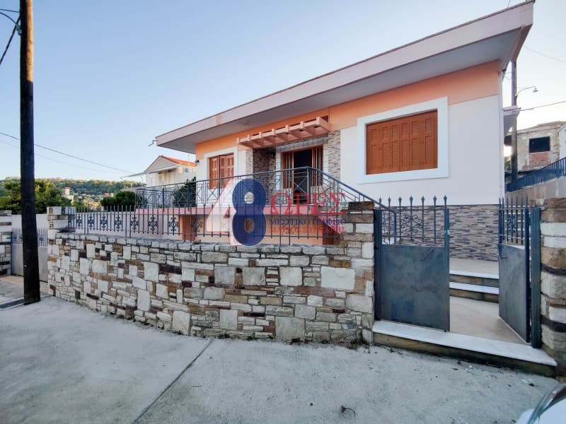 House in Ionia, Chios — Photo 1 of 30