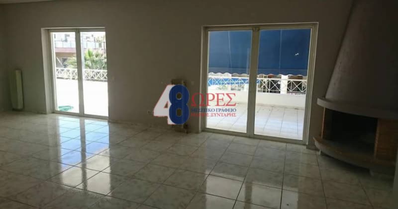 Apartment in Center, Voula — Photo 1 of 9