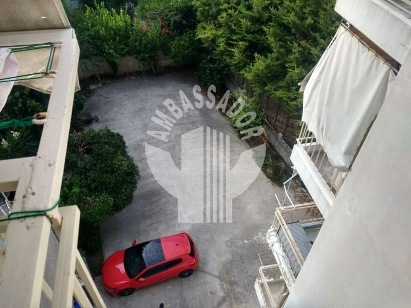 Apartment in Center, Moschato — Photo 2 of 6