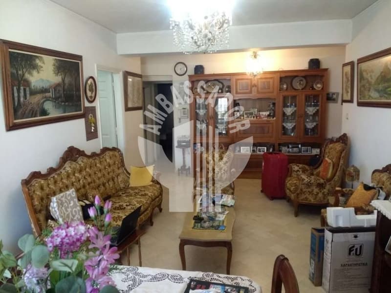 Apartment in Center, Moschato — Photo 1 of 6
