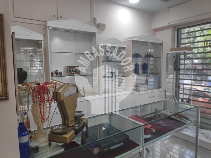 Retail Store in Mouseio, Exarchia - Neapoli — Photo 1 of 10