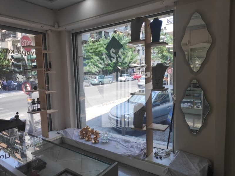 Retail Store in Mouseio, Exarchia - Neapoli — Photo 7 of 10