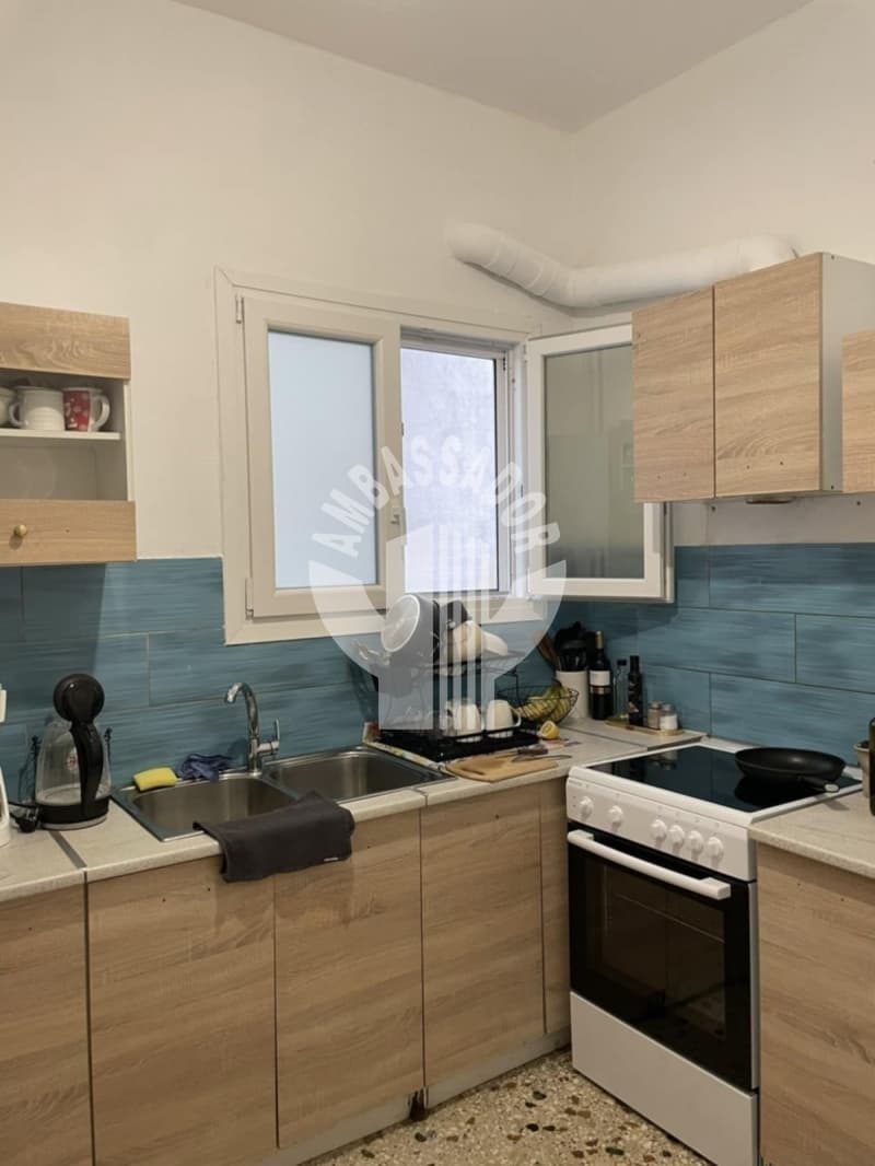 Apartment in Osios Loukas, Patisia — Photo 1 of 11
