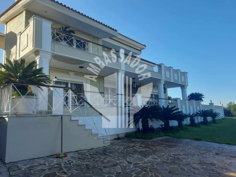 House in Thimari, Palaia Fokaia — Photo 1 of 30