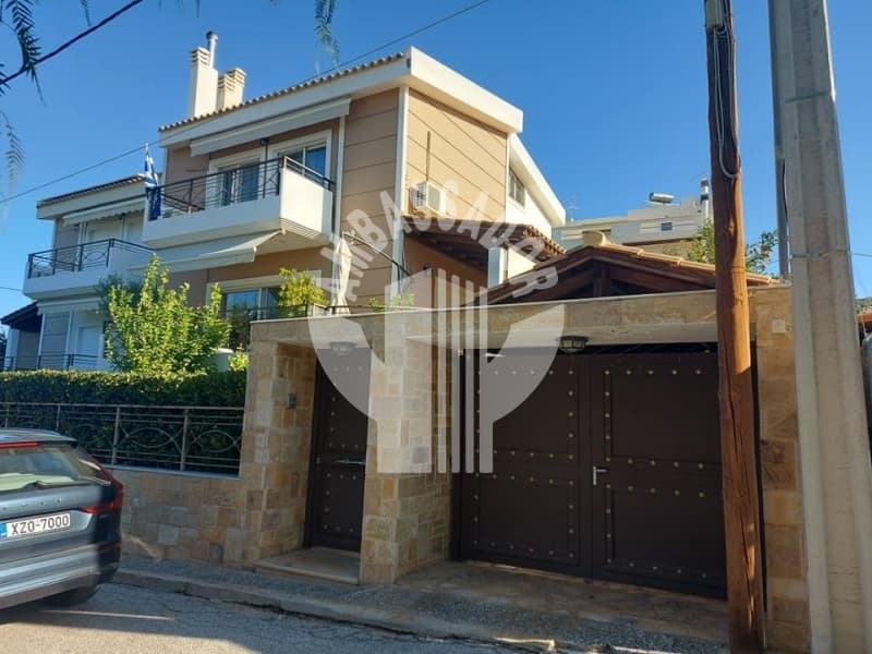 House in Kalivia, Kalivia Thorikou — Photo 1 of 10