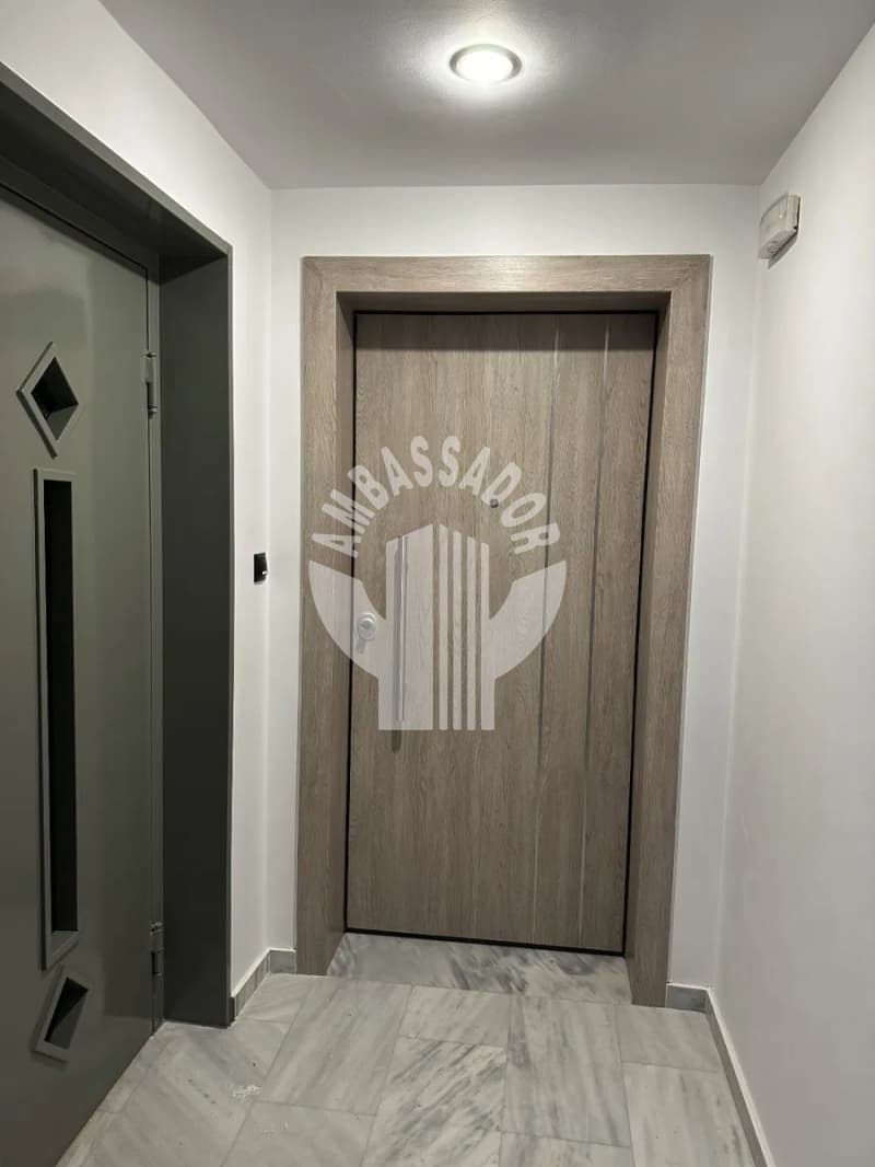 Apartment in Center, Moschato — Photo 3 of 22