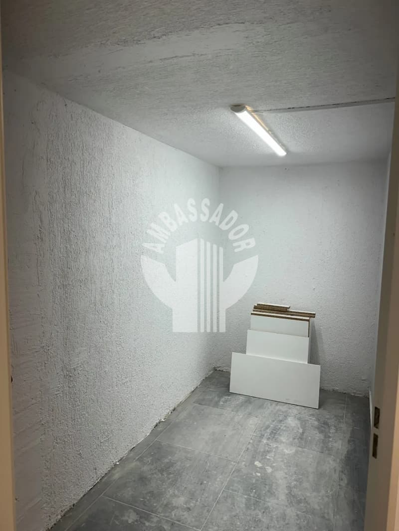 Apartment in Center, Moschato — Photo 18 of 22