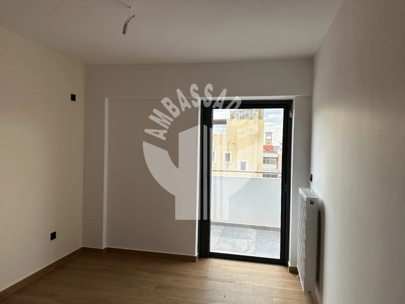 Apartment in Center, Moschato — Photo 12 of 22