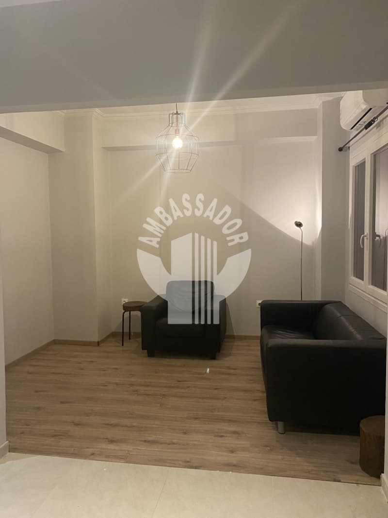 Apartment in Platia Koumoundourou, Kentro — Photo 2 of 13